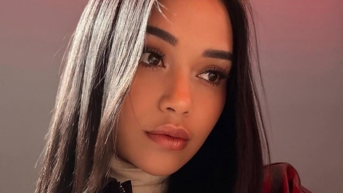 Entertainment Terkini : Jenazah Lula Lahfah Dipindahkan dari Rumah Duka